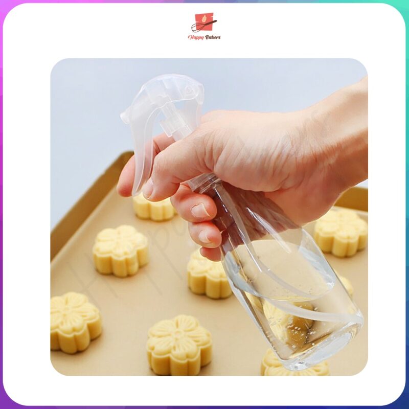 Clear Spray 200ml Bottle with Lock - Image 2